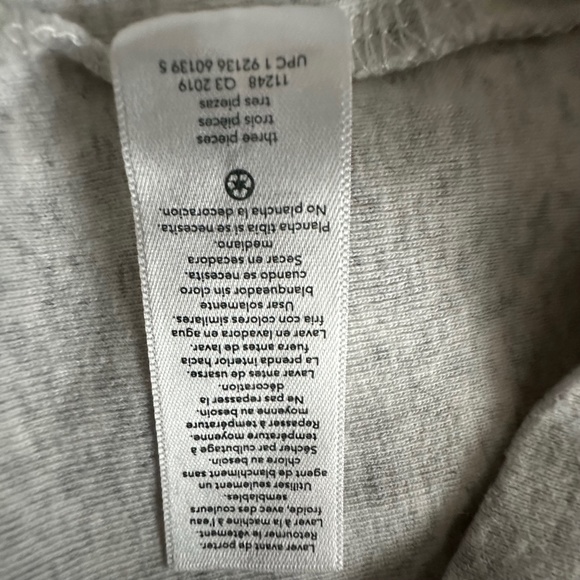 Mixed Brands Bundle of 4: Sleeved Gray & WhiteTops, Denim Jean, Cotton Shirts - Picture 12 of 16